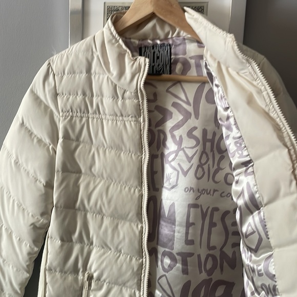 Cream color ski jacket - Picture 2 of 8
